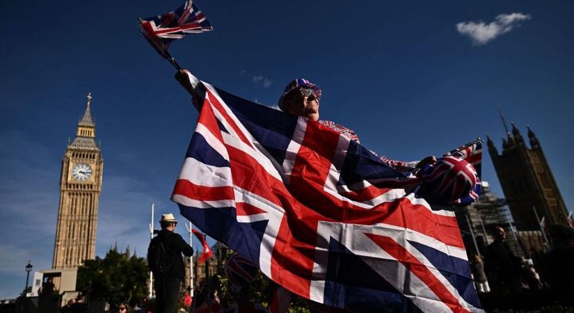 Soha nem lesz vége: London bejelentette az eddigi legnagyobb Moszkva-ellenes szankciócsomagját