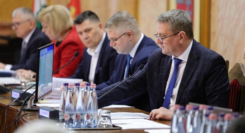 Döntenek az egri költségvetésről, védőoltás támogatásáról és meghatározó turisztikai rendezvényekről
