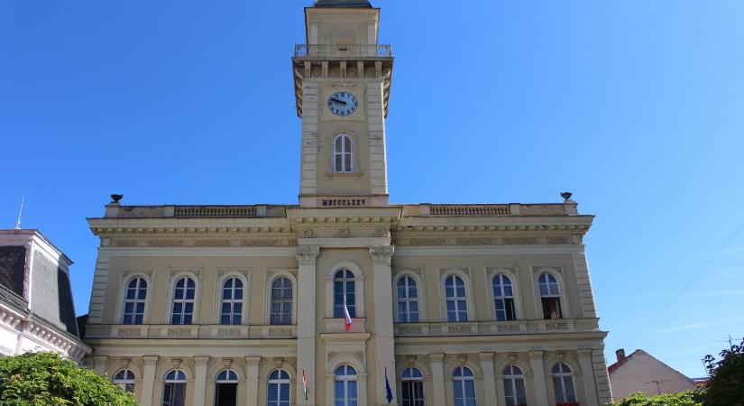 Komárom város vezetősége megteszi a szükséges lépéseket