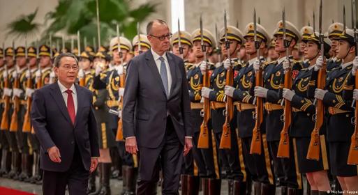 Merz kancellár Pekingben: Kína újra az első a német külkereskedelemben