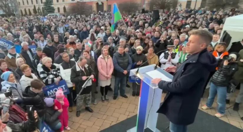 Magyar Péter: Nehogy véletlenül berepüljön egy drón, nehogy legyen egy önmerénylet!