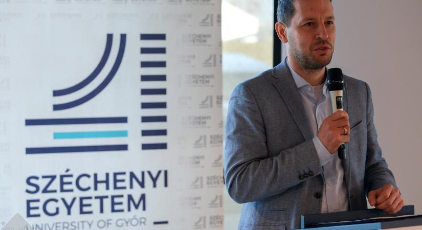 Ötletpályázat a megújuló közterekért a Káptalandombon