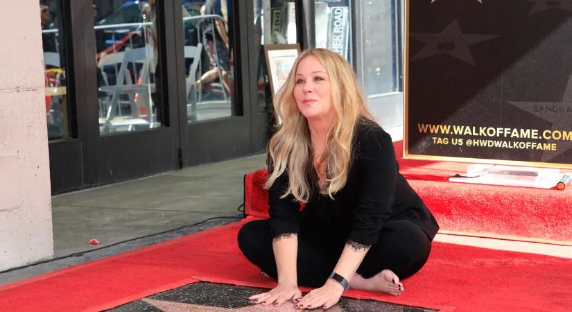 "Az élet néha szörnyű" - Christina Applegate megnyílt a betegséggel való küzdelemről