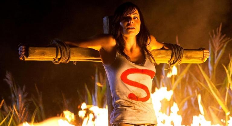 Már nézhető a Netflixen a sorozat, mely tíz évadnyi előjáték után öt percre beteljesítette a rajongók álmait