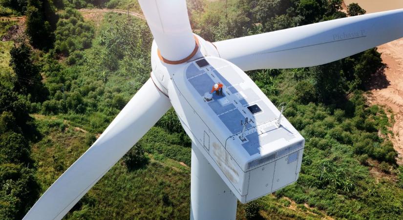 Hivatalos: gigantikus új erőmű épül Magyarországon egy száz fős falu mellett, messze jobb a napelemnél – 220 méter magas szélturbina-erdő születik