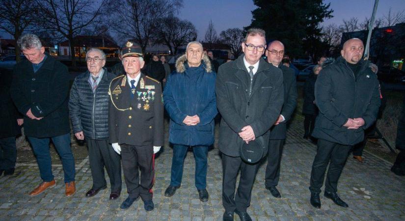 Ünnepélyes megemlékezés a kommunista diktatúra áldozatairól Hevesen
