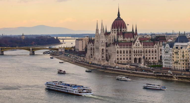 Árhullám indult el a Dunán, péntekre várható a tetőzést Budapesten