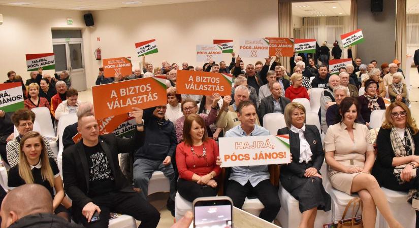 Zsúfolásig megtelt az Aranysas – tabuk nélkül indult a kampány Jászberényben