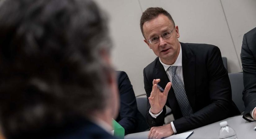 Szijjártó Péter: Már az is elhangzott elvárásként, hogy magyar katonák is menjenek Ukrajnába