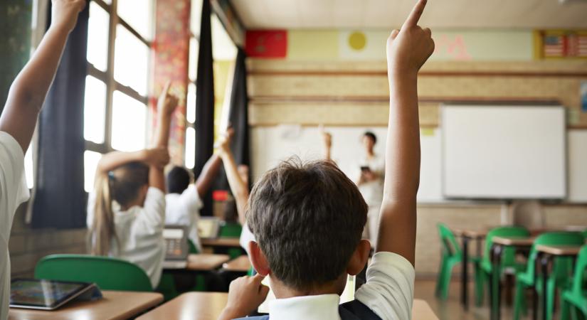 150 ezer forintos többletjuttatást kapnak a pedagógusok Magyarországon