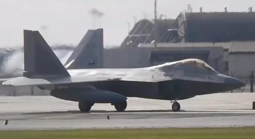 New York Times: Az Egyesült Államok vadászgépeket küldött a Közel-Keletre