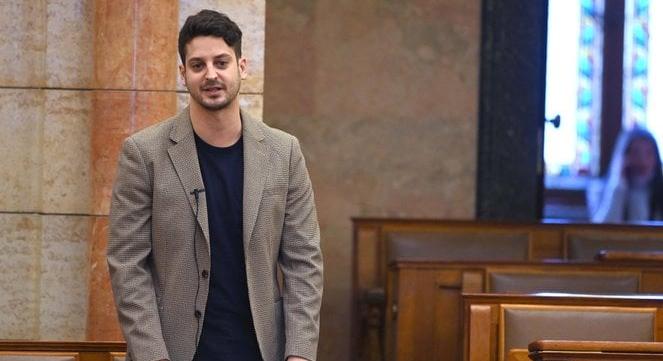 Ungár Péter a gyermekvédelemről ír verseket, mióta felhagyott a politikával