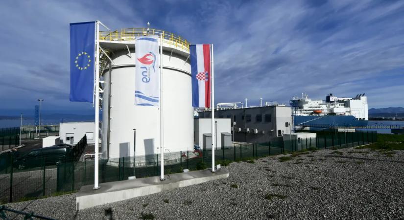 Keresi a kellően nagy bunkósbotot a kormány, de van-e még jövője a Barátságnak?