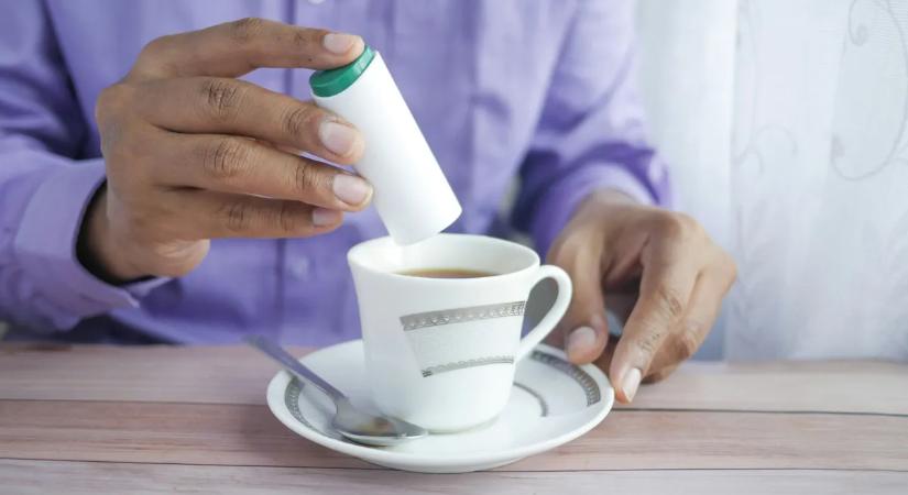 Dobja ki az édesítőszert! Súlyos veszélyre figyelmeztetnek