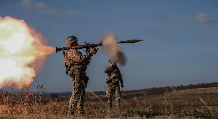 Telefonon tárgyalt Volodimir Zelenszkij és Donald Trump, elhalasztották az amerikai–orosz–ukrán találkozót - Oroszország háborúja Ukrajnában – az Index csütörtöki hírösszefoglalója