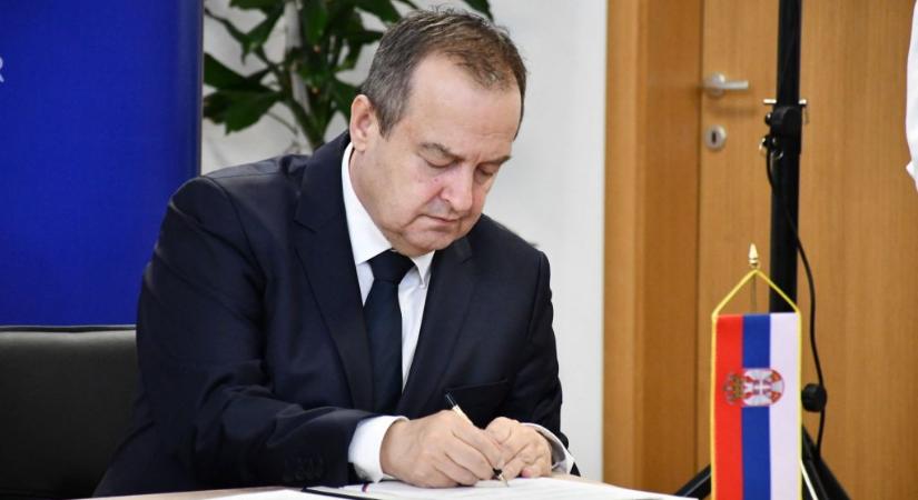 Küzdenek a szerb miniszterelnök-helyettes életéért