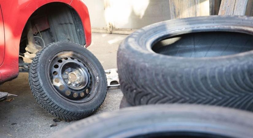 Halálos is lehet a különbség: ezek a nyári gumik buktak el a vizsgán