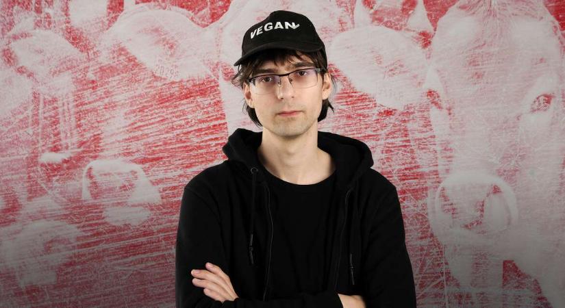„Mi nem tartunk pisztolyt senki fejéhez, ellentétben az állattartókkal” – interjú A Radikális Vegánnal