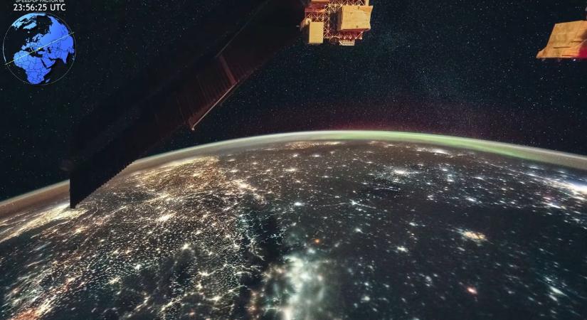 Hátborzongató videó az űrből: a japán űrhajós kamerája véletlenül rögzítette a Kijev elleni brutális rakétacsapást!