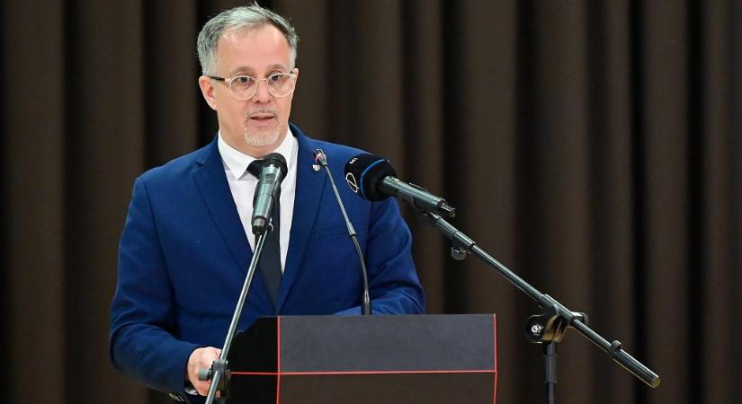 Elegük lett abból, hogy a képviselőjük mindig a Fidesszel szavaz? – Egyre többen iratkoznak le a német nemzetiségi listáról