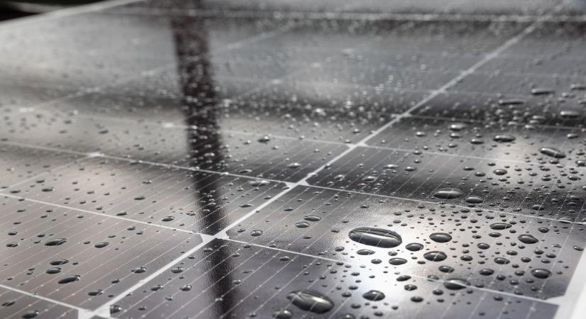 100 volt egyetlen esőcseppből? – Így termel áramot a perovszkit napelem