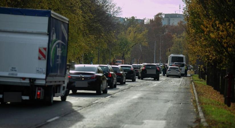 Nem hiszed el, mi okozott bajt a forgalmas debreceni úton!