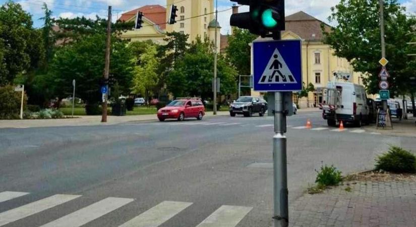 Megkönnyebbülhetnek a mezőtúri autósok: alapjaiban erősítik meg a Kossuth utat