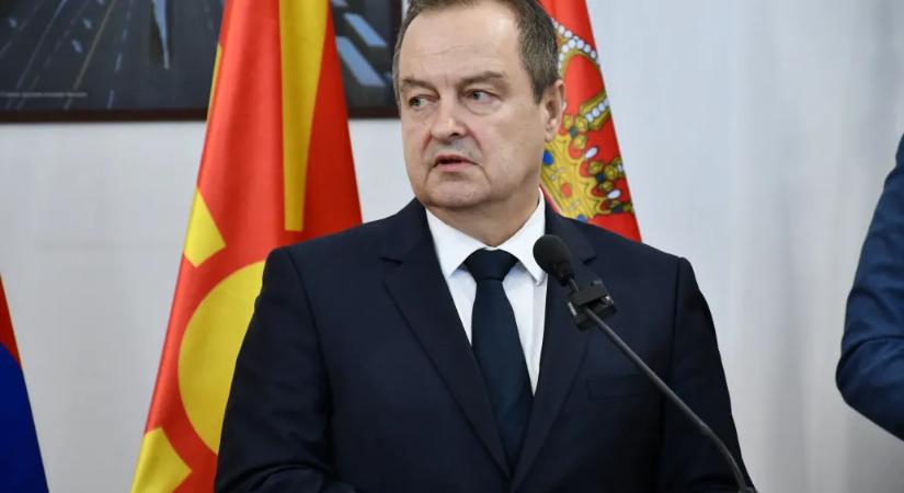 Lélegeztetőgépre kellett kapcsolni a szerb belügyminisztert, kétoldali tüdőgyulladása van