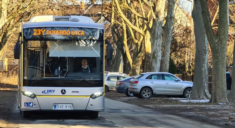Baleset miatt terelőútvonalon közlekednek a 23Y-os járatok Debrecenben
