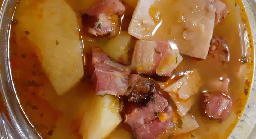 Ez minden idők legnépszerűbb leves receptje és mindössze 30 perc alatt elkészíthető