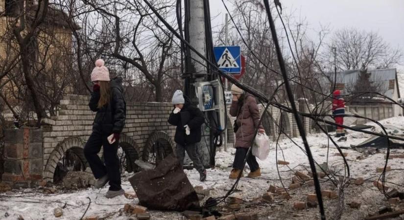 Szirénák szorításában felnőni: a folyamatos fenyegetettség súlyos pszichés terhet ró a gyerekekre