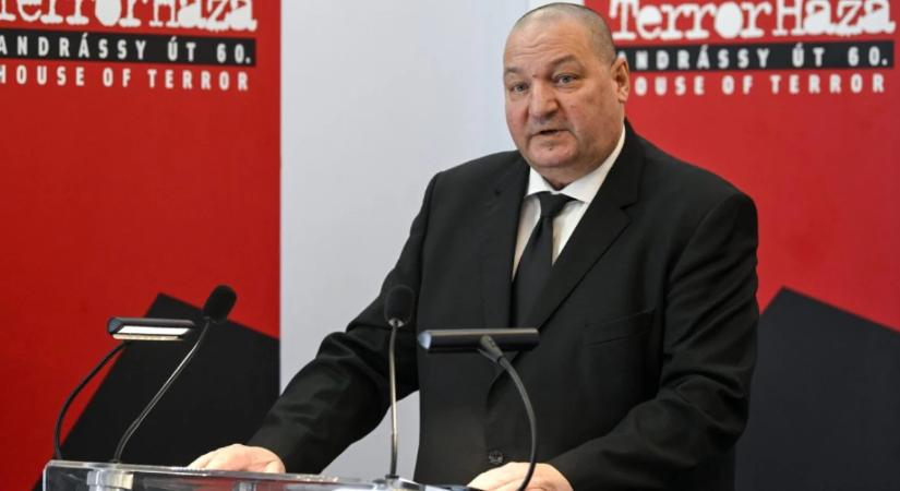 Akár több milliót is zsebre tesznek képviselői fizetésük mellett ezek a fideszes politikusok