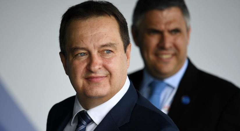 Kétoldali tüdőgyulladással került kórházba egy miniszter – Súlyos a betegsége