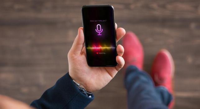 Trump mondott valamit, az iPhone-okon pedig megjelent a Siri