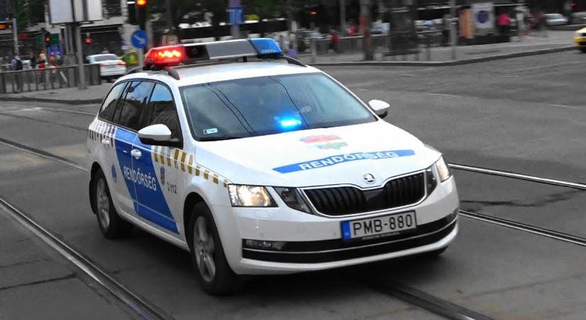 Elszabadultak az indulatok Terézvárosban: Őrizetbe vett a rendőrség egy plakátrongálót