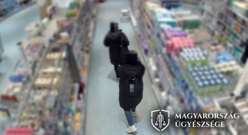 Szegedi boltok célkeresztben: lebuktak a trükkös tolvajok