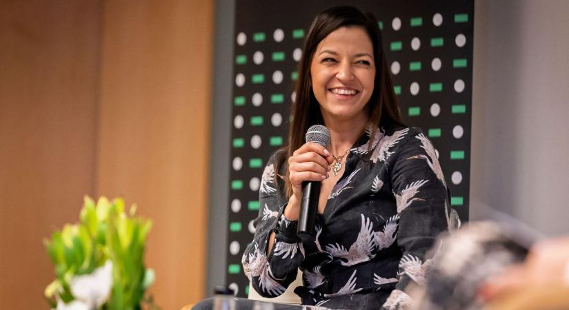 Titkos esküvő után jött az újabb örömhír: kisbabát vár Szabados Ági!