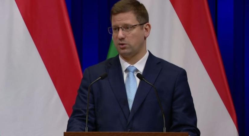 Az orosz támadásban megsérült Barátság olajvezeték ukrán elzárásáról beszél már Gulyás Gergely