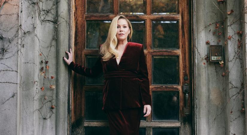 Christina Applegate: 5 éves koromban molesztált a bébiszitterünk