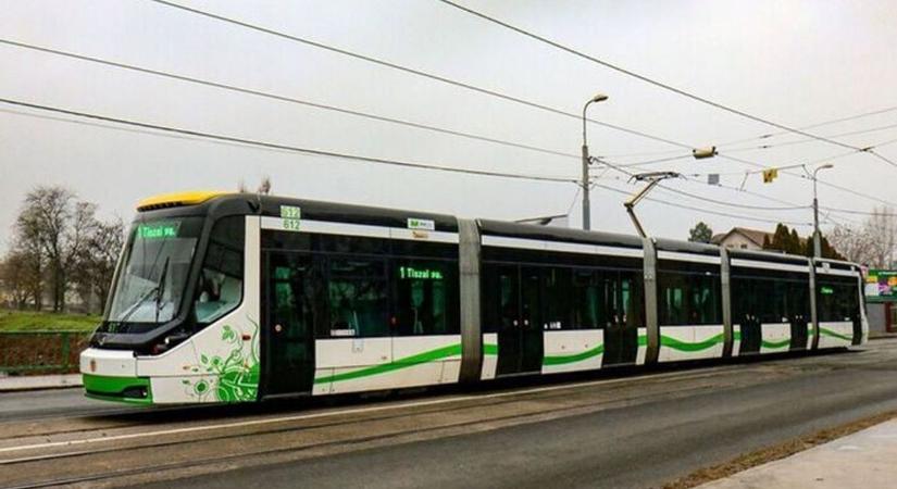 Bátor nő volt a villamos hőse: előlépett az utasok közül, és megvédte a gyereket