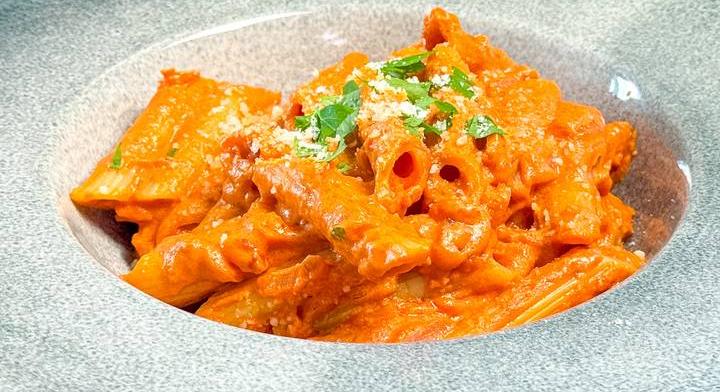 Gigi Hadid-féle paradicsomos tészta: a szupermodell kedvenc receptje