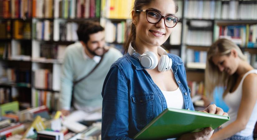 Jó hírt kaptak a diákok: emelkedik az ösztöndíj