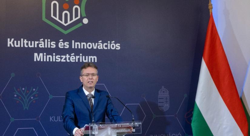 Hankó Balázs: minimum 50 százalékkal nőnek az ösztöndíjak a felsőoktatásban