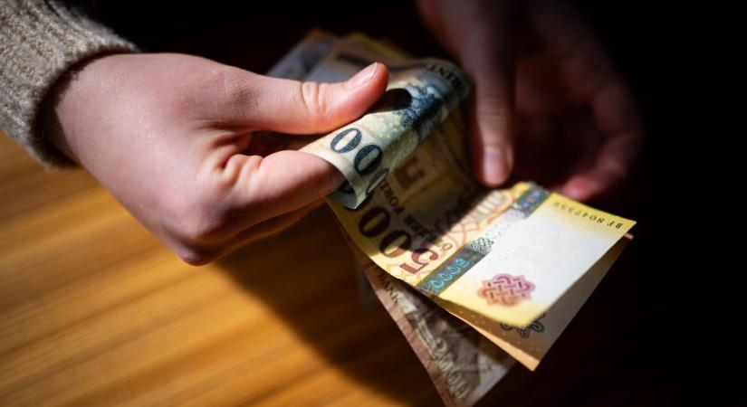 Bér és jutalom: nagy változás jön, júniustól egyik sem múlhat eseti vezetői döntéseken