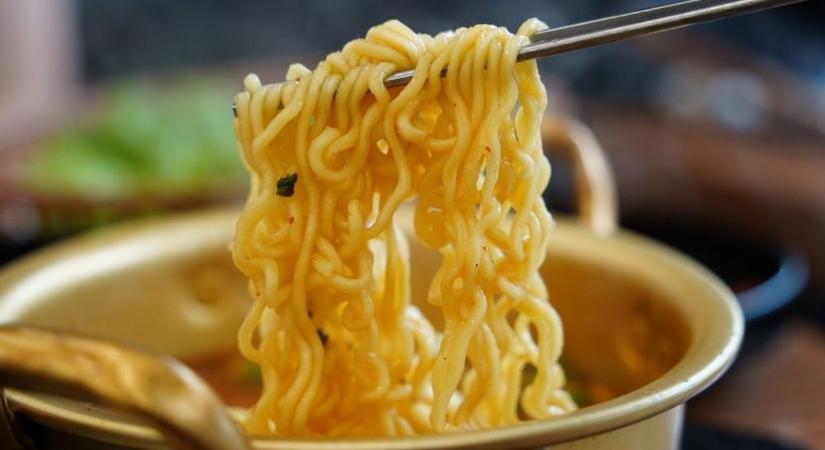 Imádjuk, de lassan mérgez? Ezt jobb, ha tudod a zacskós levesekről