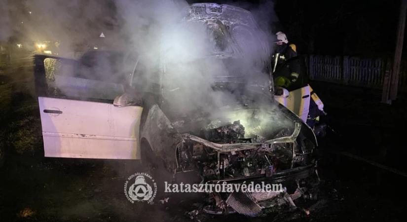 Autótűz: oltóeszközzel minimalizálható a kár!