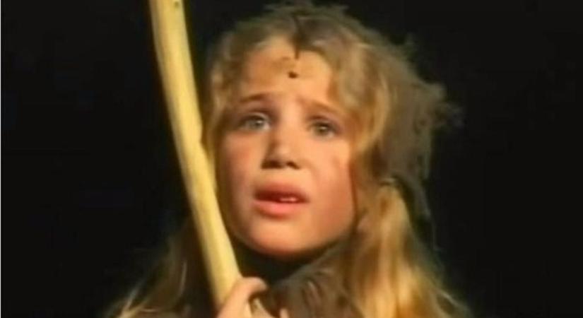 Felismeri a kislányt a kosz alatt? Csodaszép színésznő vált belőle!