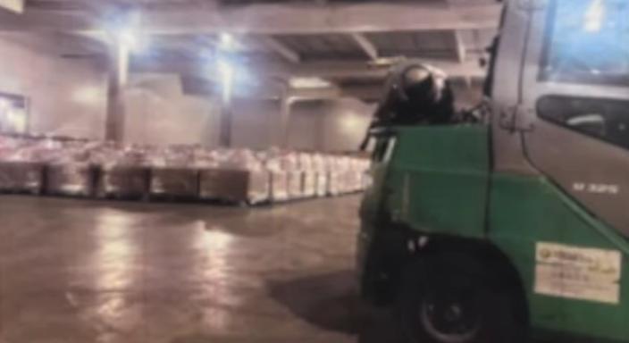 Az ellenőrzések előtt 20-50 teherautónyi veszélyes anyagot szállítottak külső raktárakba a Samsung gödi gyárából egy alvállalkozó szerint