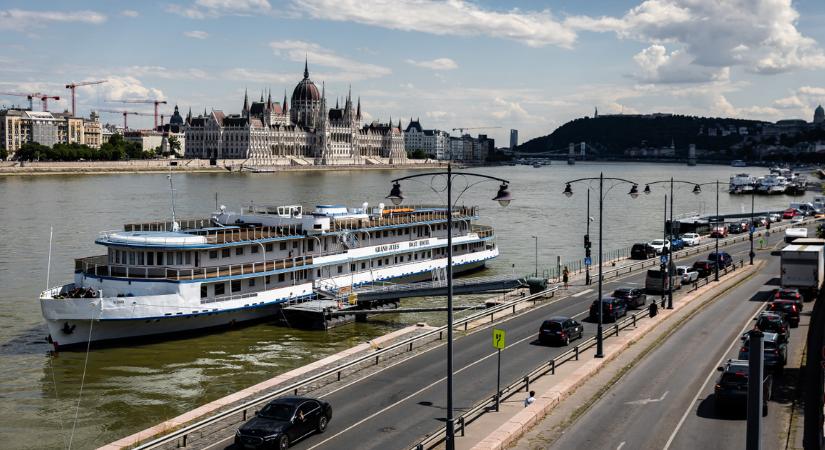 Akár három métert is emelkedhet a Duna vízszintje Budapestnél péntekig