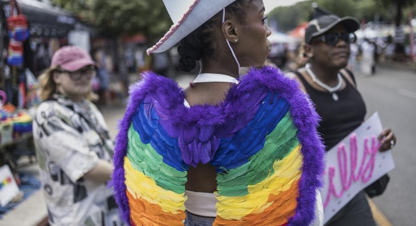 Akár életfogytiglanit is kaphat a két ugandai nő, akiket azért tartóztattak le, mert nyilvánosan megcsókolták egymást